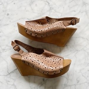 Natalia Blanco Perforated Leather Wedge Sandals 9M